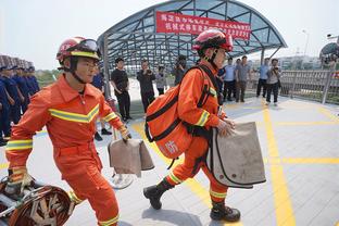 国脚级引援，博主：前深圳队后卫、国脚徐浩峰正式加盟河南队